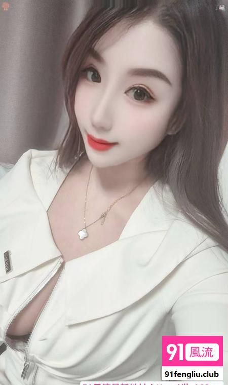 高挑大胸风骚妹子